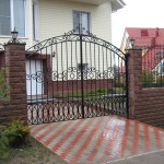 Распашные кованые ворота Владивосток