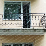 Дутый кованый металлический балкон Владивосток
