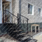 Черная кованая лестница Владивосток