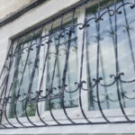 Кованые решетки на окна и балкон Владивосток